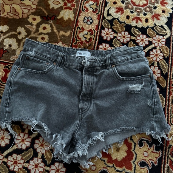 Zara Charcoal Frayed Denim Shorts - Picture 1 of 3